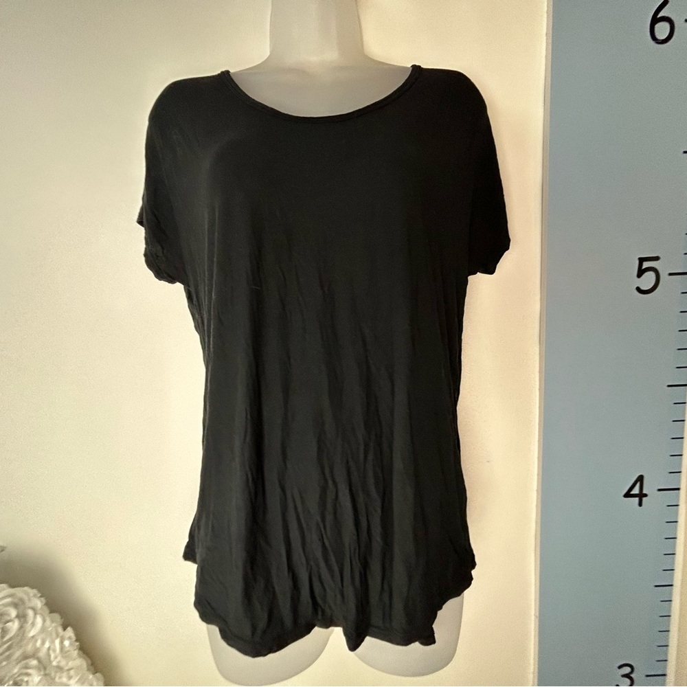 Lands'‎ End Black Scoop Neck T-shirt Women's Medium